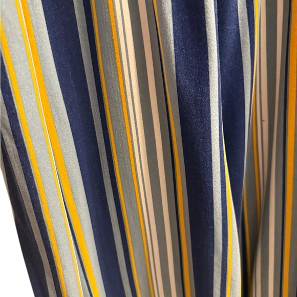 Just be …. Striped stretchy sleeveless belted jumpsuit with keyhole in back. XL - Picture 6 of 12